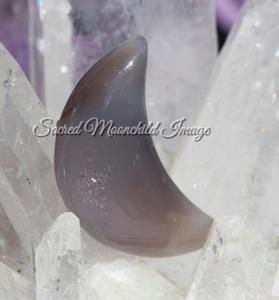 Agate Crystal Moon Mini Carving Cheap Sale Wiki